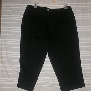Black trouser capris length